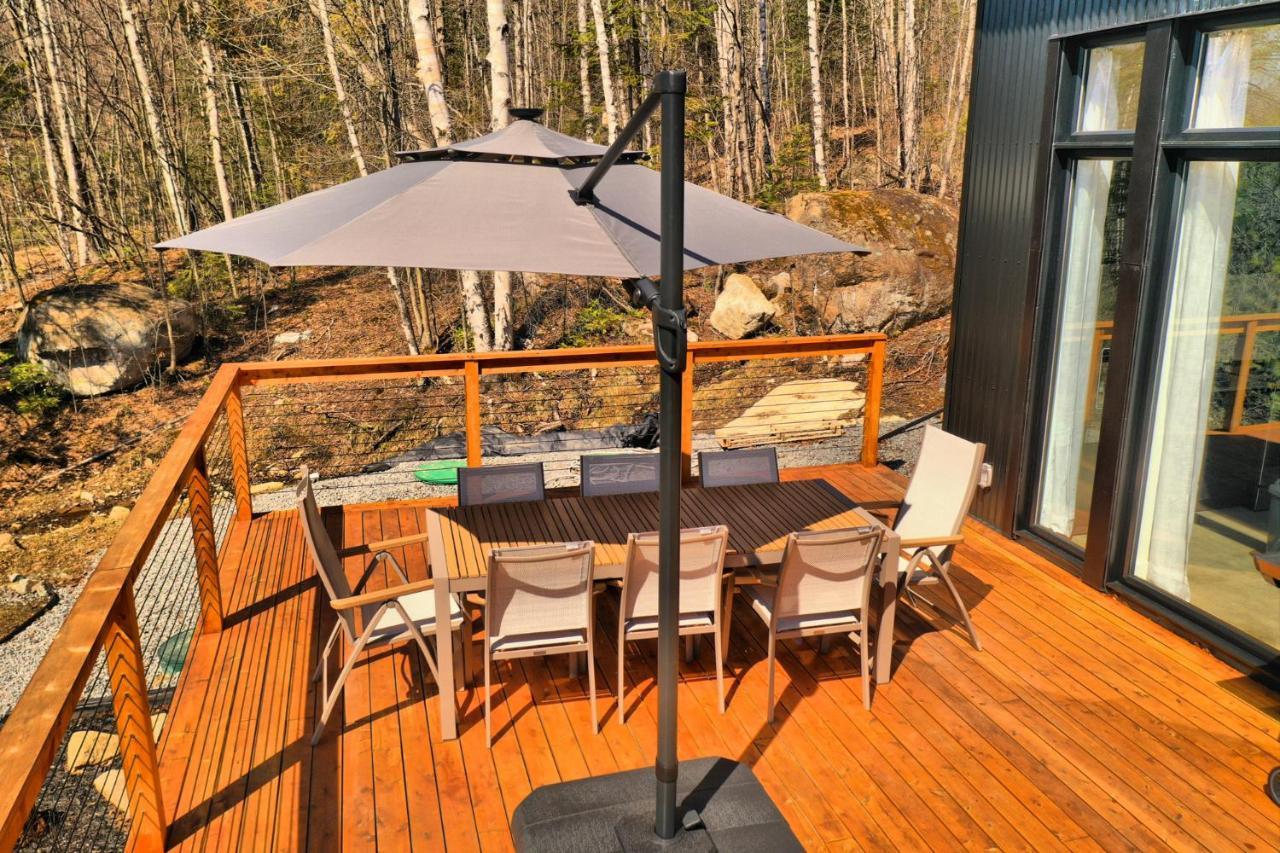 Kallm-Mont-Tremblant Chalet With Hot Tub, Pond & Beach On Private 7Acre Estate Lac Superieur Exterior photo